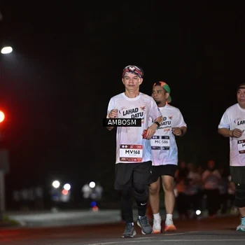 Runner Photo 7635983