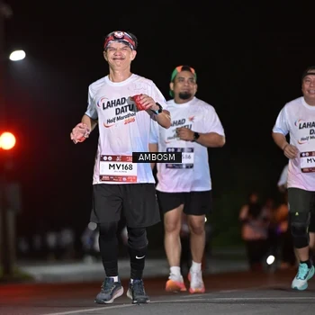 Runner Photo 7635996