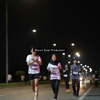 Runner Photo 7635998