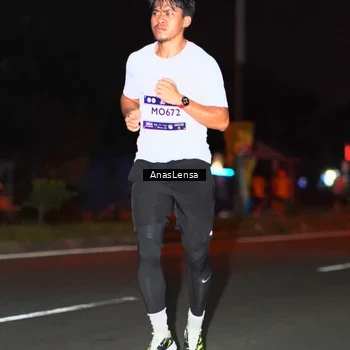 Runner Photo 7636005