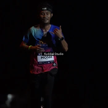 Runner Photo 7636073