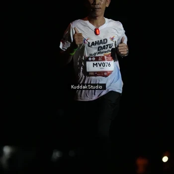 Runner Photo 7636125