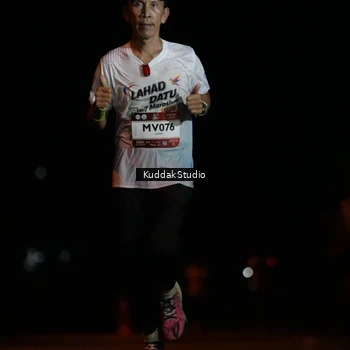 Runner Photo 7636140