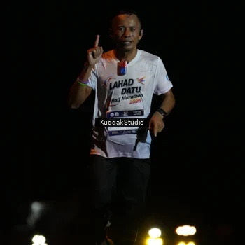 Runner Photo 7636164