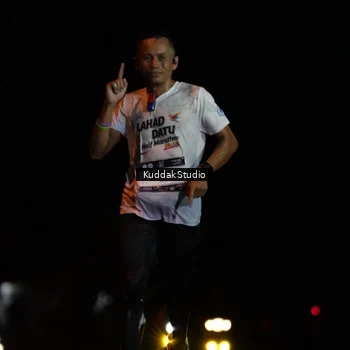 Runner Photo 7636173