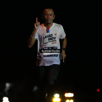 Runner Photo 7636187