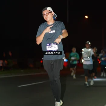 Runner Photo 7636251