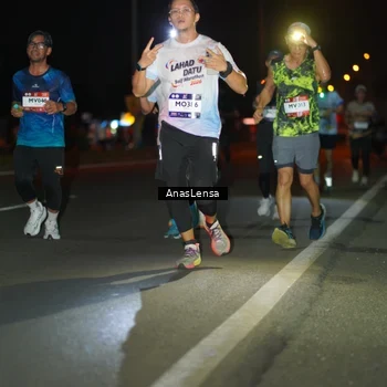 Runner Photo 7636310