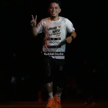 Runner Photo 7636323