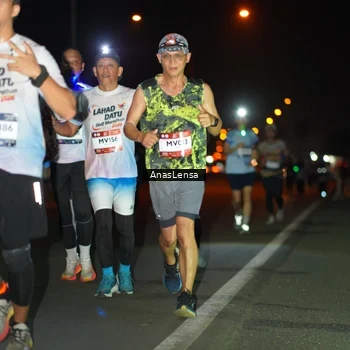Runner Photo 7636386