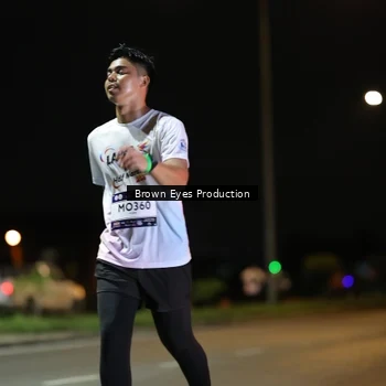 Runner Photo 7636444