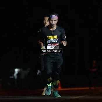 Runner Photo 7636448