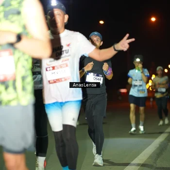 Runner Photo 7636491