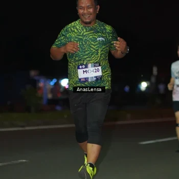 Runner Photo 7636607