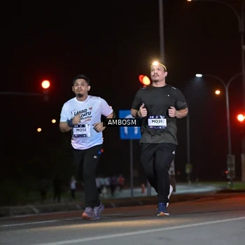 Runner Photo 7636671