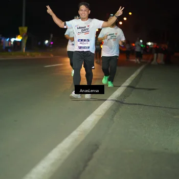 Runner Photo 7636800