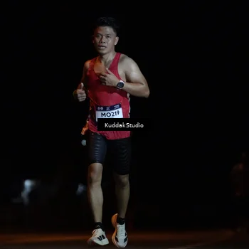 Runner Photo 7636826