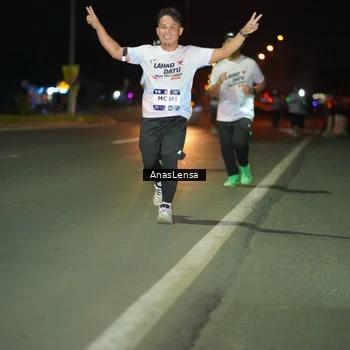 Runner Photo 7636885