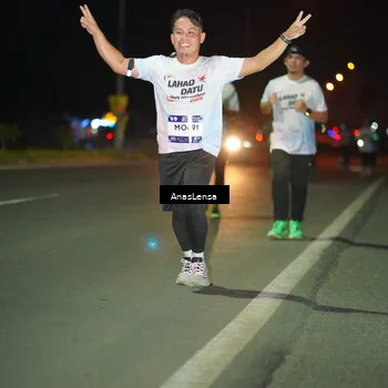 Runner Photo 7636899