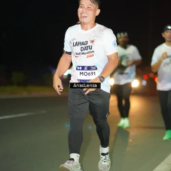 Runner Photo 7636902