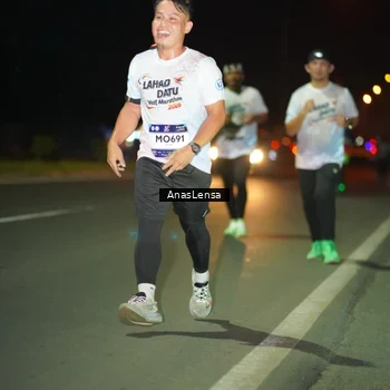 Runner Photo 7636906