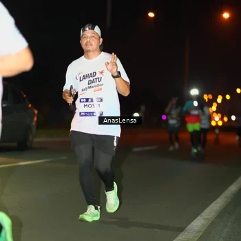 Runner Photo 7636981