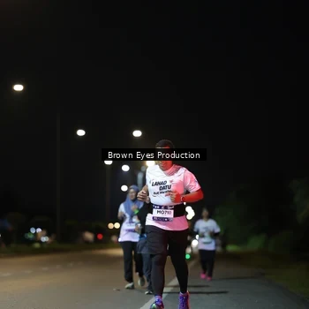 Runner Photo 7637011