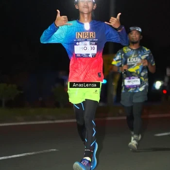 Runner Photo 7637024