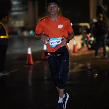 Runner Photo 7637053