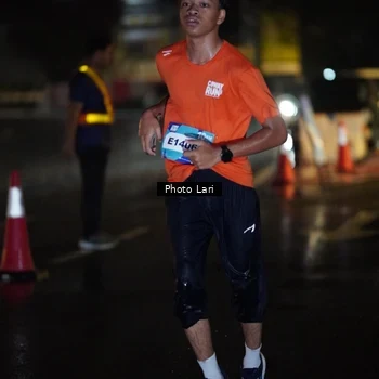 Runner Photo 7637054