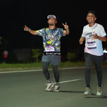 Runner Photo 7637074