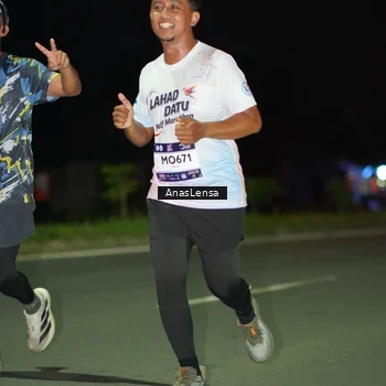 Runner Photo 7637084