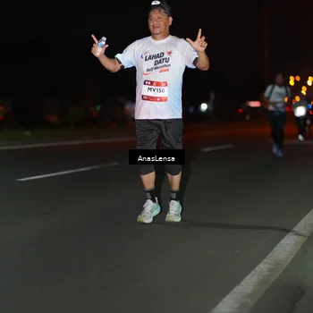 Runner Photo 7637096