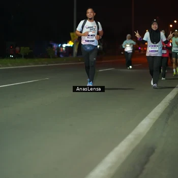 Runner Photo 7637102