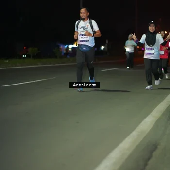 Runner Photo 7637143