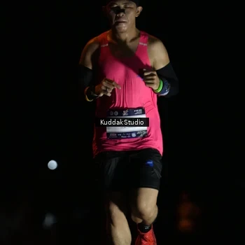 Runner Photo 7637273