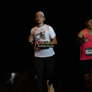 Runner Photo 7637302