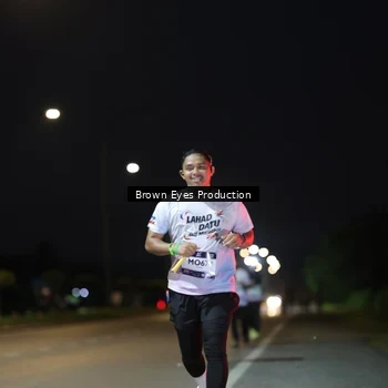 Runner Photo 7637306