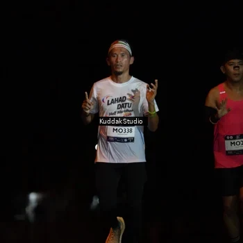 Runner Photo 7637310