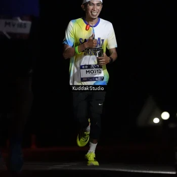 Runner Photo 7637329