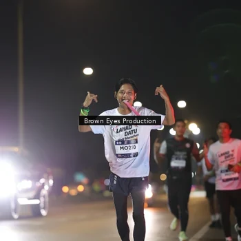 Runner Photo 7637352