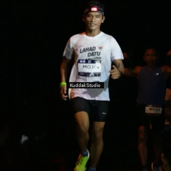 Runner Photo 7637353