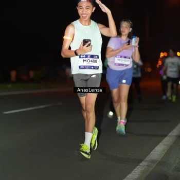 Runner Photo 7637362