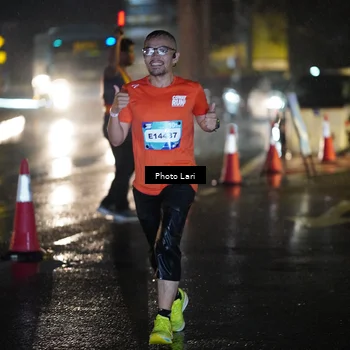 Runner Photo 7637373
