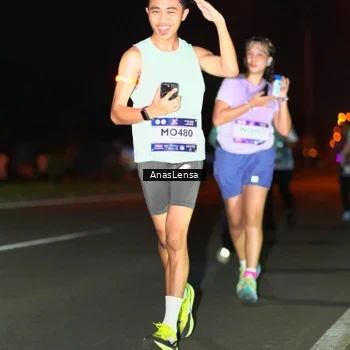 Runner Photo 7637375