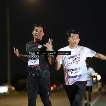 Runner Photo 7637383
