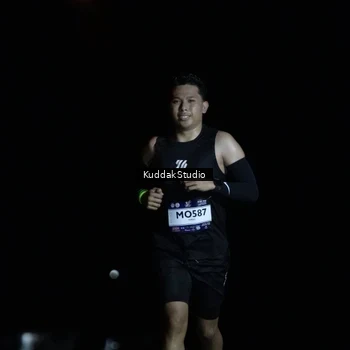 Runner Photo 7637399
