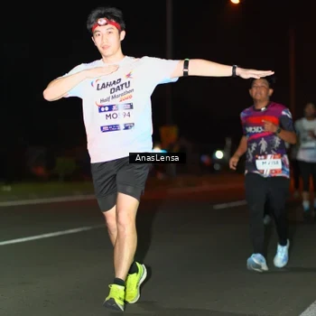 Runner Photo 7637427