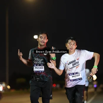 Runner Photo 7637435