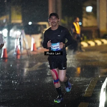 Runner Photo 7637469